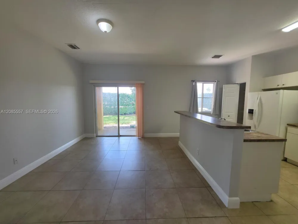 807 Santa Catalina Cir North Lauderdale, FL 33068