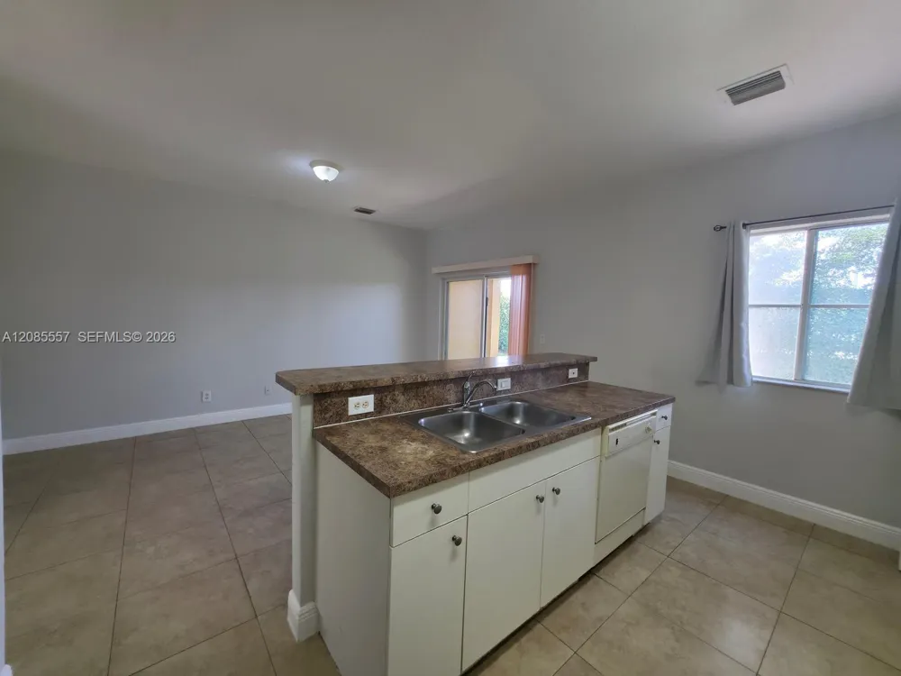 807 Santa Catalina Cir North Lauderdale, FL 33068
