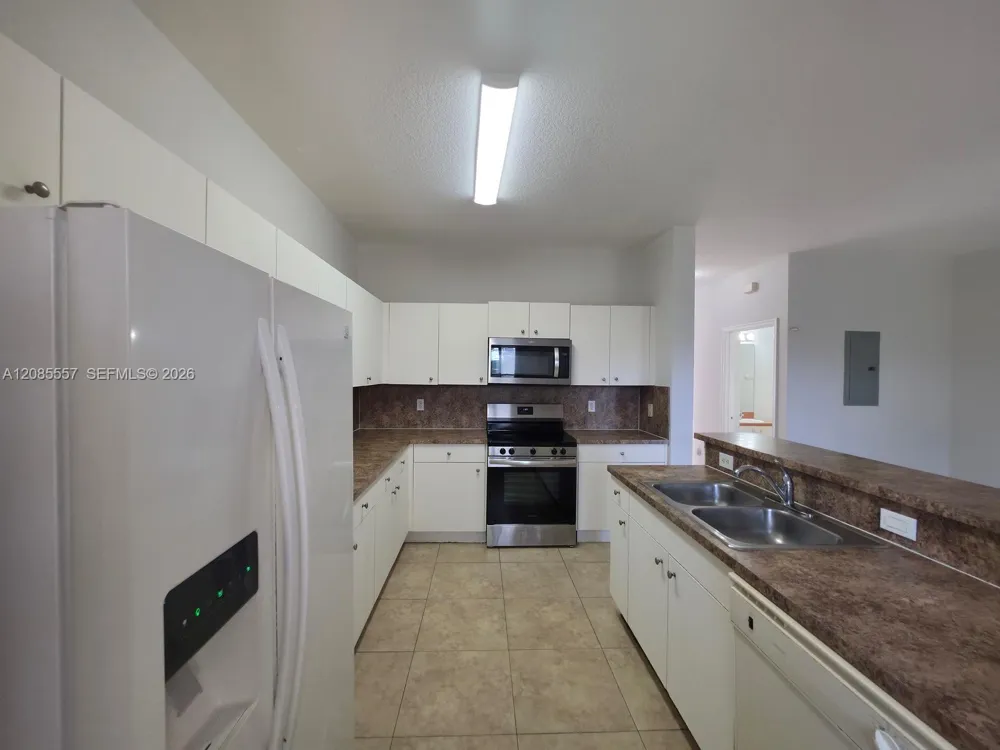 807 Santa Catalina Cir North Lauderdale, FL 33068
