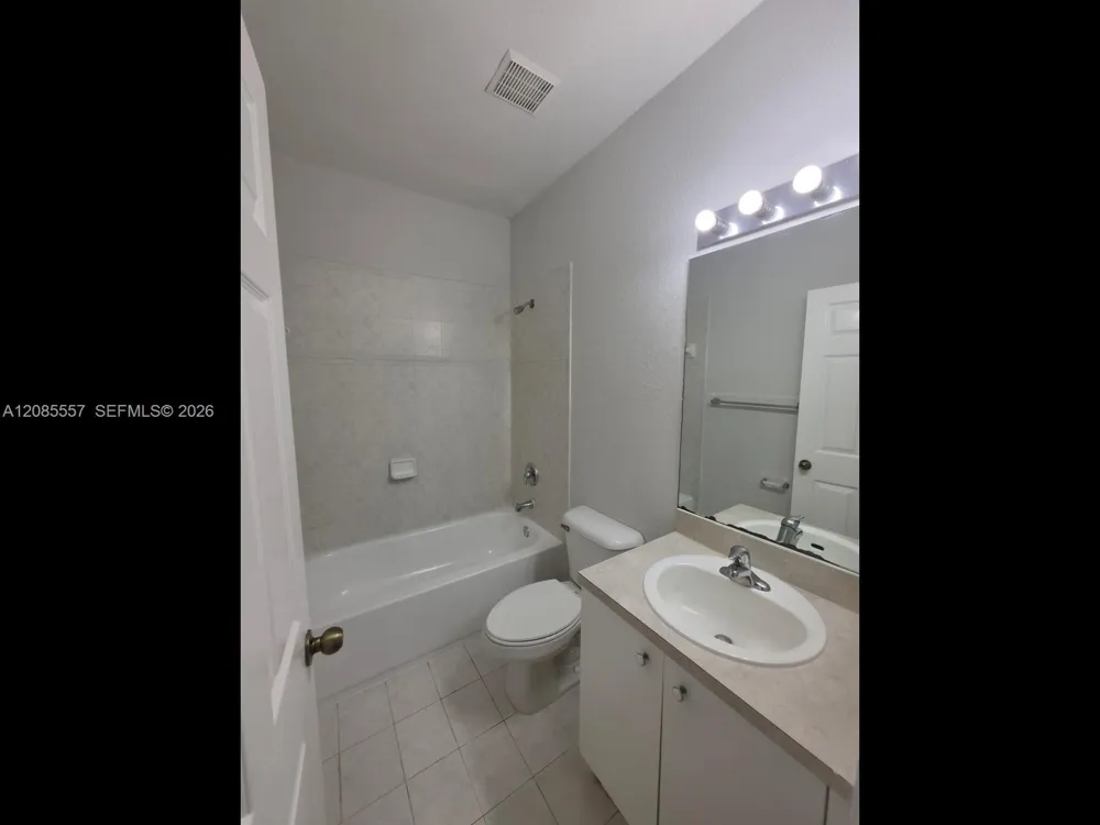 807 Santa Catalina Cir North Lauderdale, FL 33068