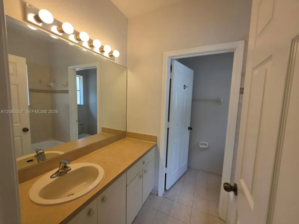 807 Santa Catalina Cir North Lauderdale, FL 33068