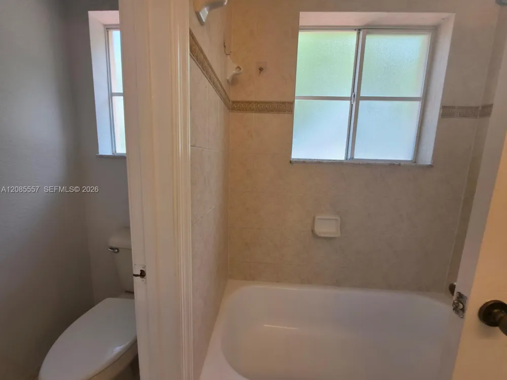 807 Santa Catalina Cir North Lauderdale, FL 33068