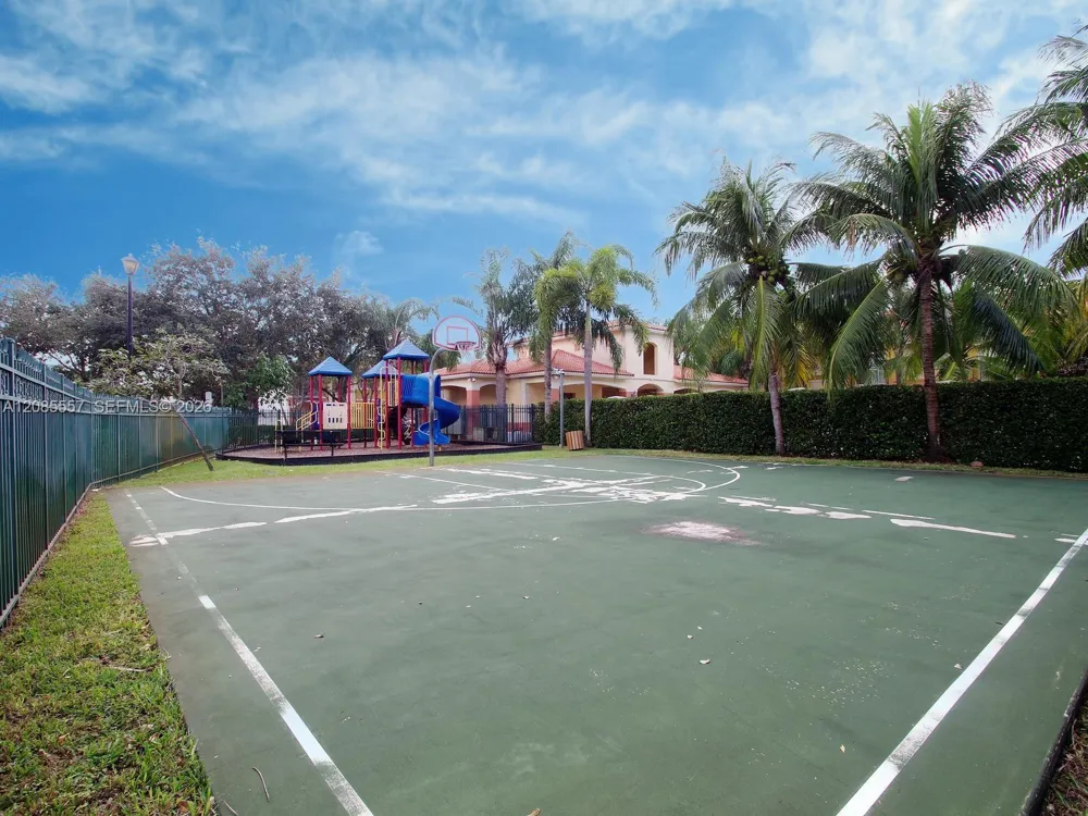 807 Santa Catalina Cir North Lauderdale, FL 33068