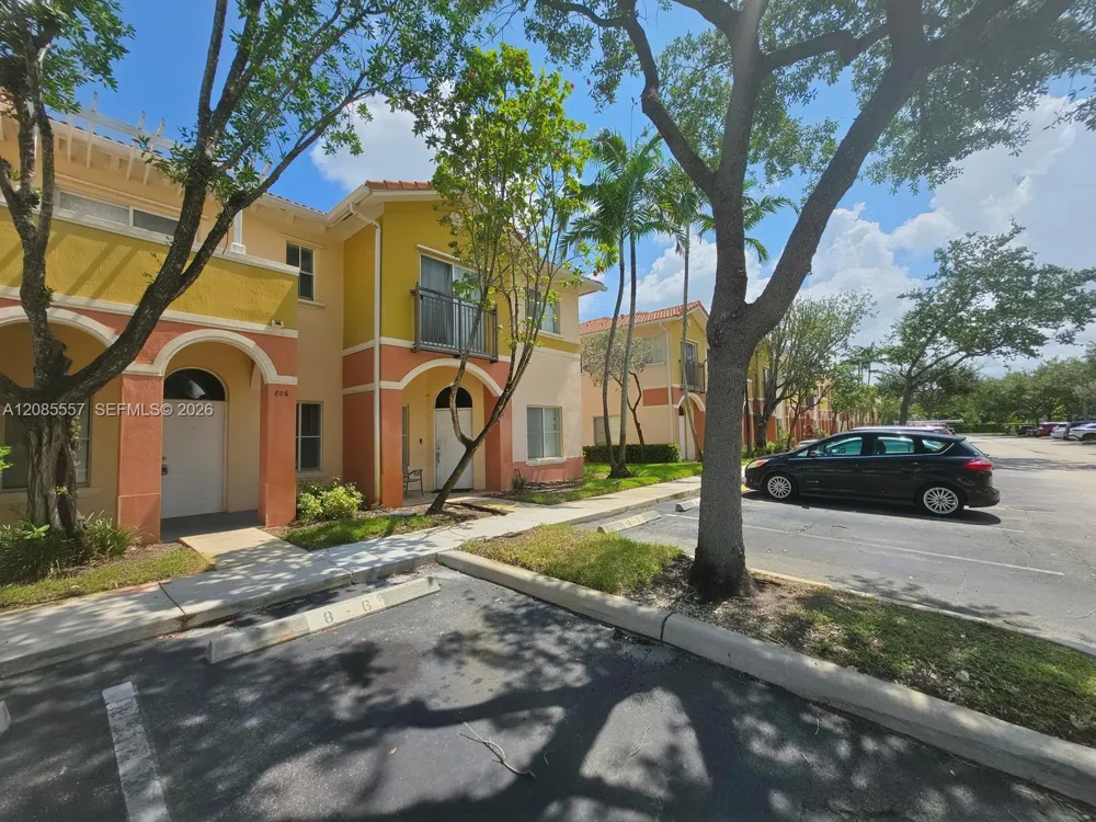 807 Santa Catalina Cir North Lauderdale, FL 33068