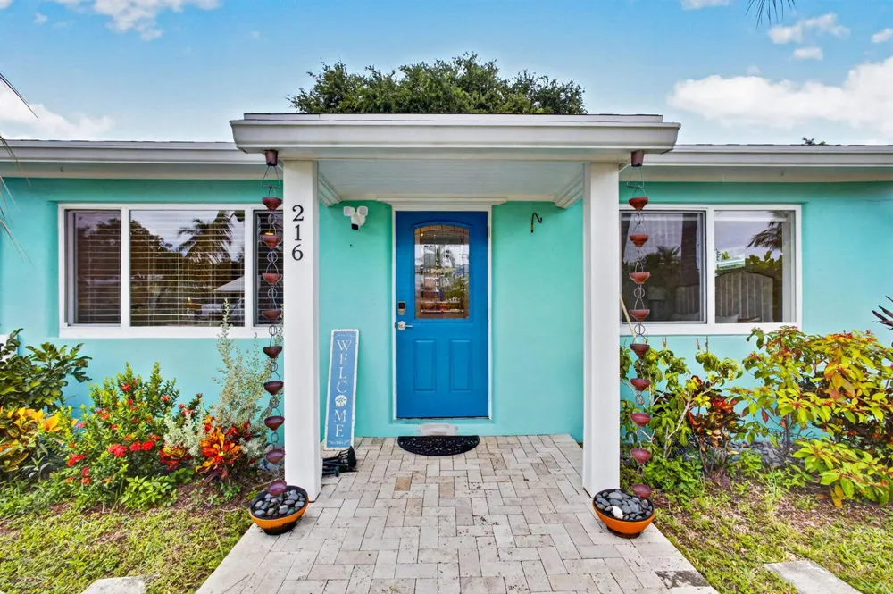 216 E 24TH STREET Riviera Beach, FL 33404