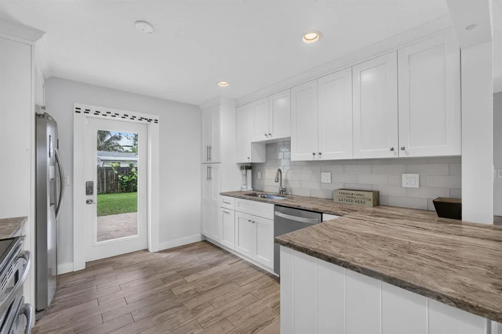 216 E 24TH STREET Riviera Beach, FL 33404