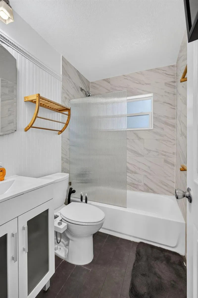 216 E 24TH STREET Riviera Beach, FL 33404