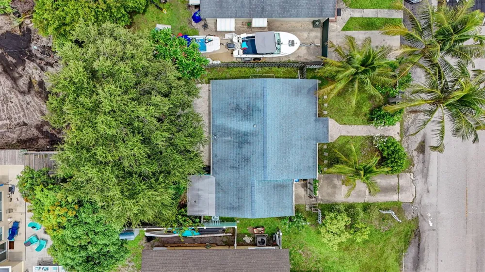 216 E 24TH STREET Riviera Beach, FL 33404