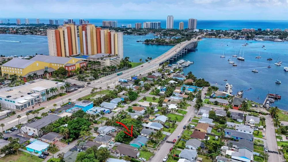 216 E 24TH STREET Riviera Beach, FL 33404