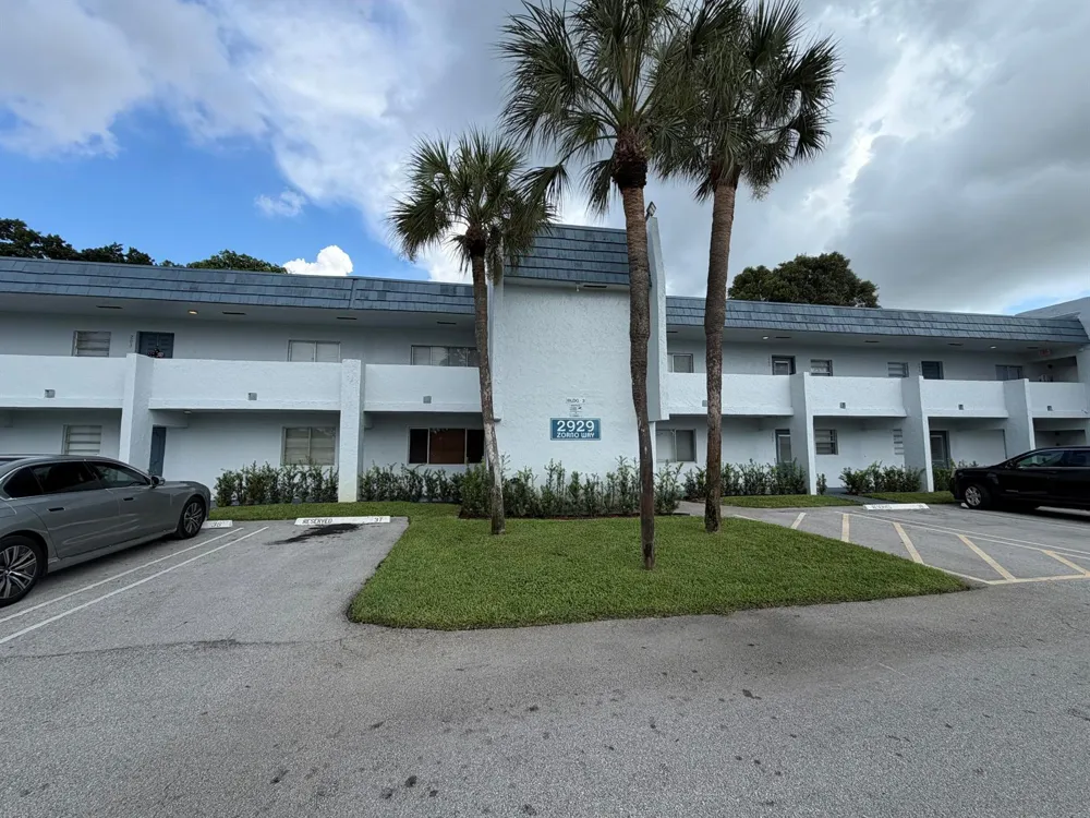 2929 Zorno Way #104 Delray Beach, FL 33445