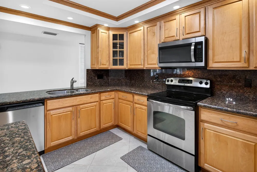 405 OCEAN BOULEVARD #507 Pompano Beach, FL 33062