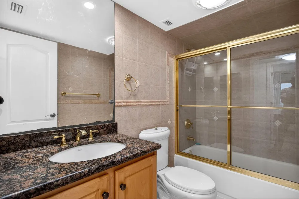 405 OCEAN BOULEVARD #507 Pompano Beach, FL 33062