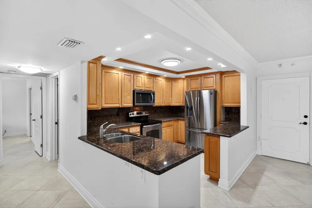 405 OCEAN BOULEVARD #507 Pompano Beach, FL 33062