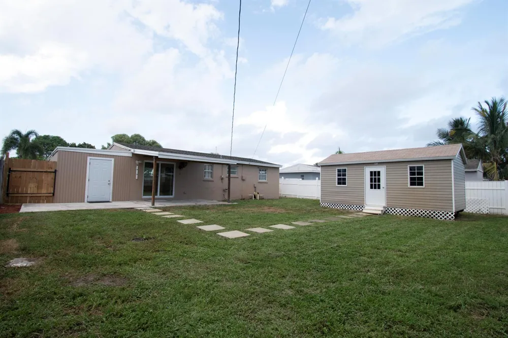 2032 WORTHINGTON ROAD West Palm Beach, FL 33409