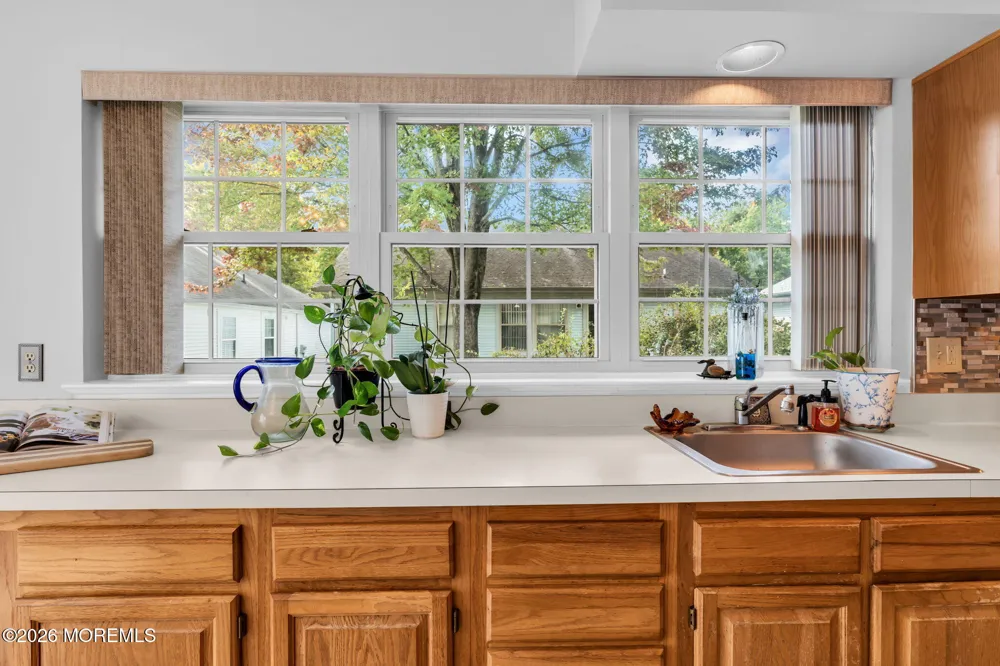 13 Sedgwick Square Jackson, NJ 08527