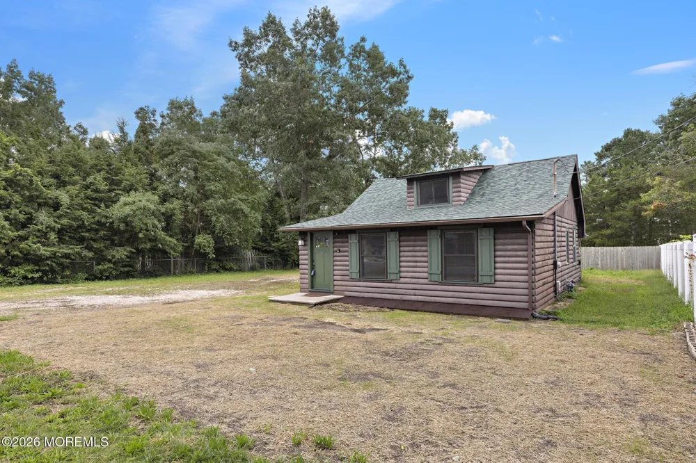 833 Windsor Street Forked River, NJ 08731