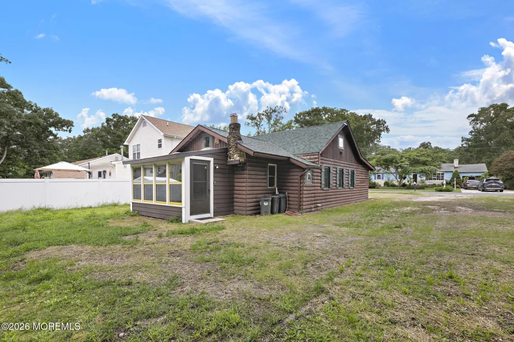 833 Windsor Street Forked River, NJ 08731