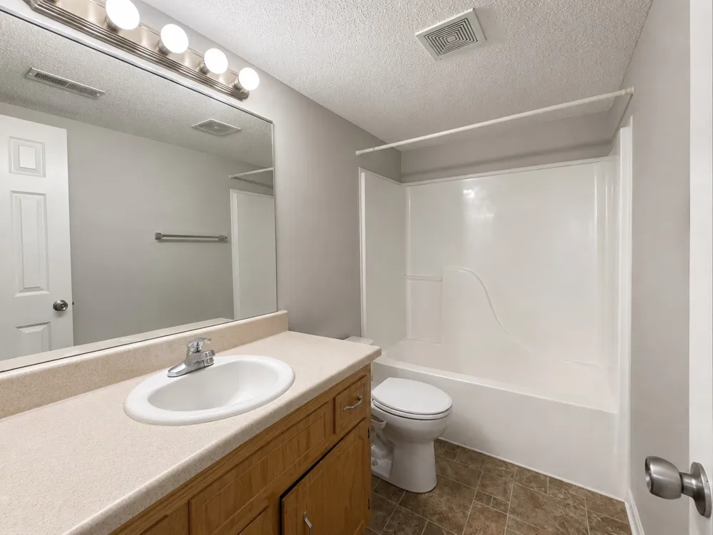 1023 Hedge Apple Dr Clarksville, TN 37040