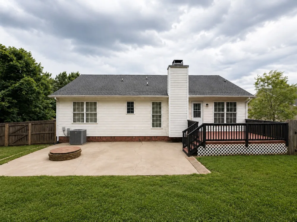1023 Hedge Apple Dr Clarksville, TN 37040