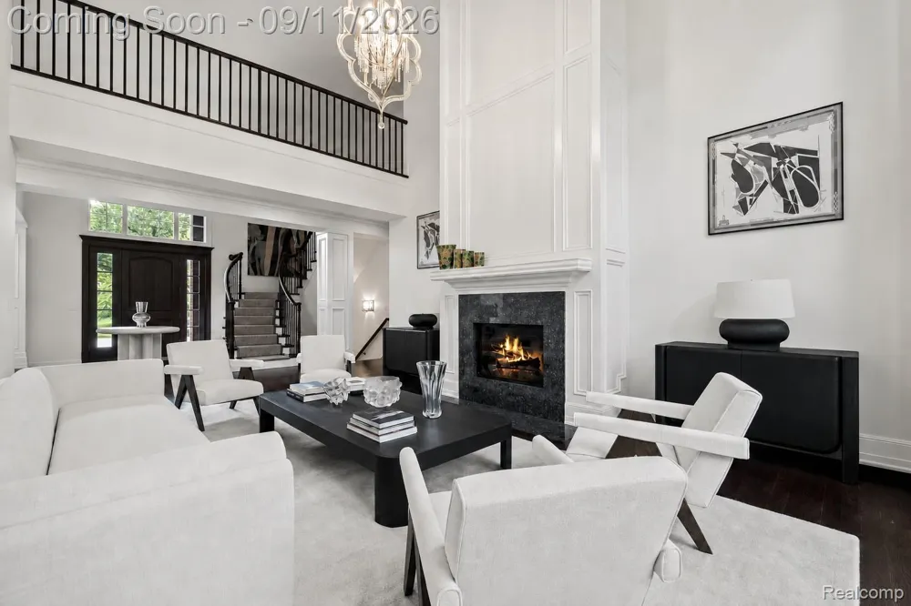 31235 Woodside Drive Franklin Village, MI 48025