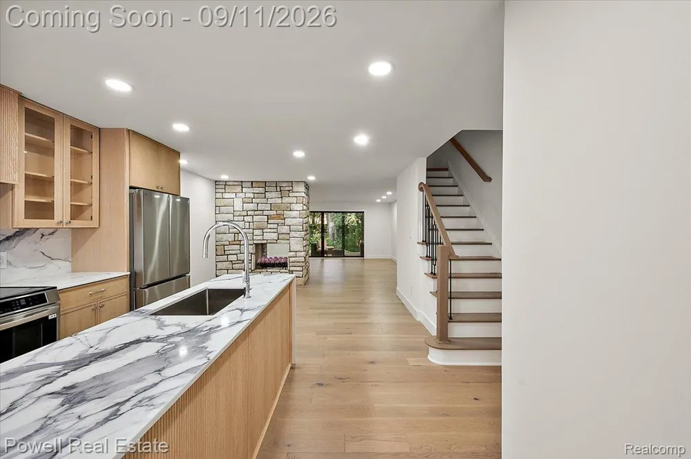 1106 Timberview Trail Bloomfield Charter Township, MI 48304
