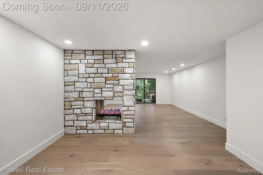 1106 Timberview Trail Bloomfield Charter Township, MI 48304
