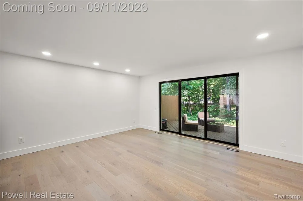 1106 Timberview Trail Bloomfield Charter Township, MI 48304