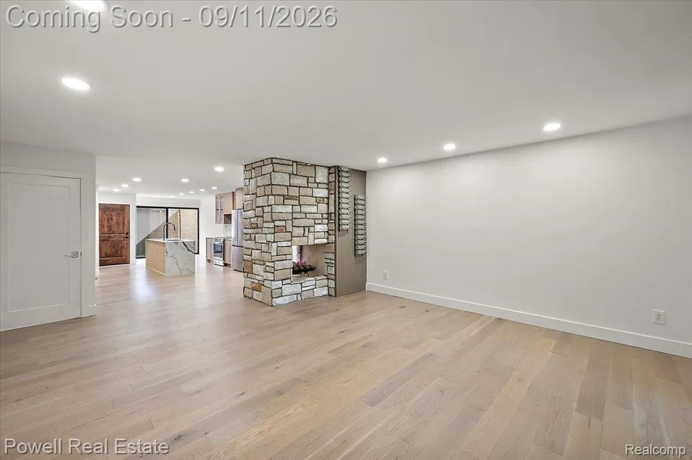 1106 Timberview Trail Bloomfield Charter Township, MI 48304