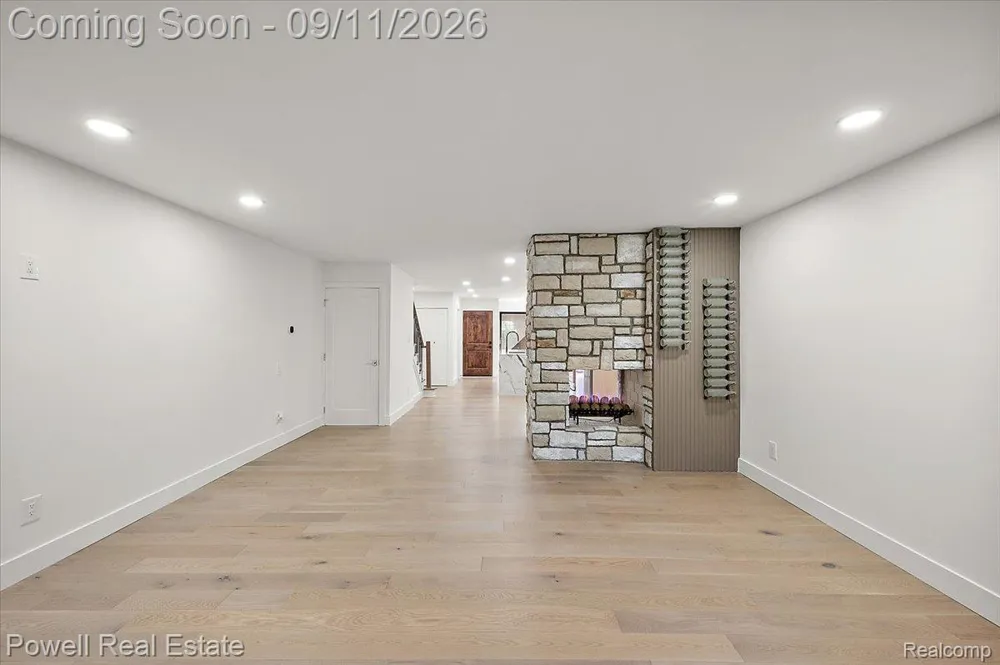 1106 Timberview Trail Bloomfield Charter Township, MI 48304