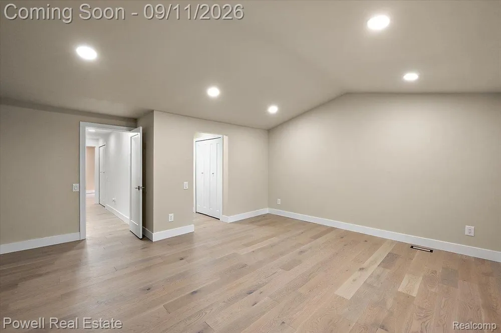 1106 Timberview Trail Bloomfield Charter Township, MI 48304