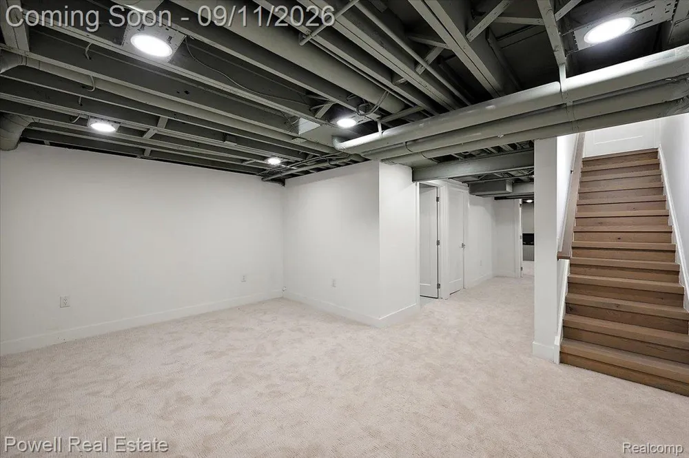 1106 Timberview Trail Bloomfield Charter Township, MI 48304