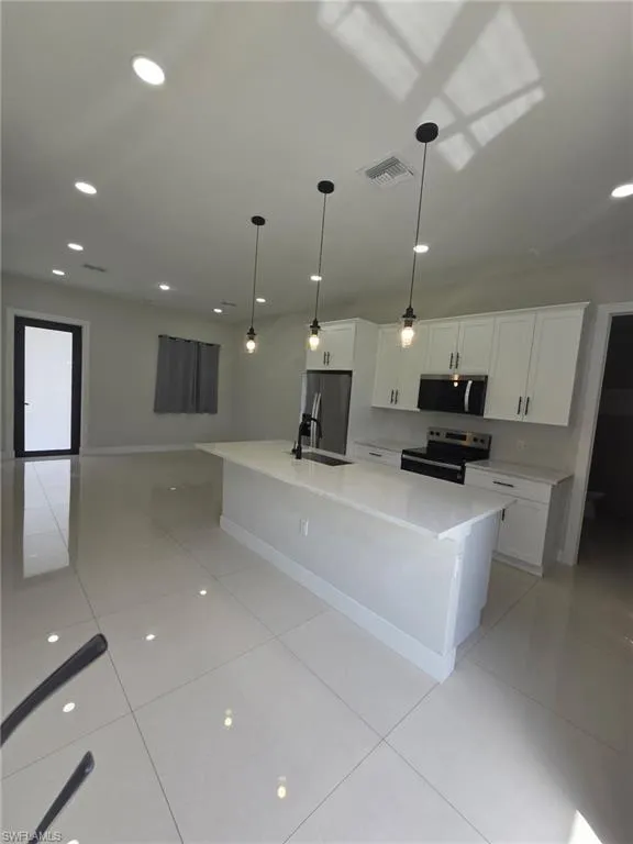 432 Raymer Street Lehigh Acres, FL 33974