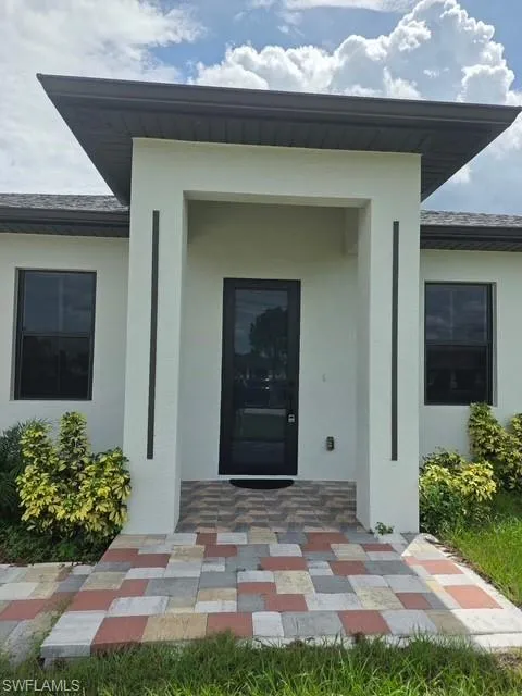 432 Raymer Street Lehigh Acres, FL 33974