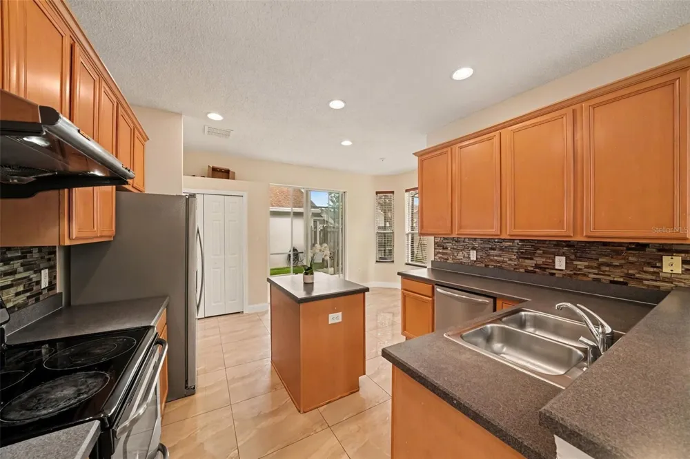 909 DEVON CREEK ROAD Winter Springs, FL 32708