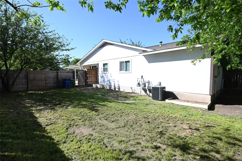 5007 Table Top Trail #B Austin, TX 78744