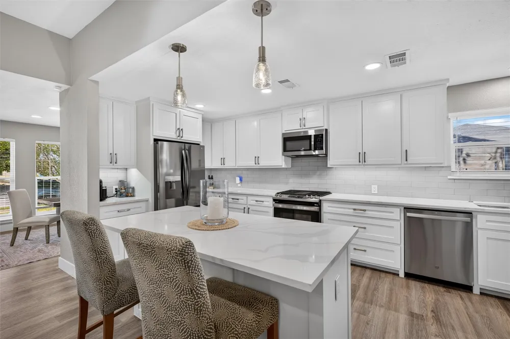 11335 Mccree Road Dallas, TX 75238