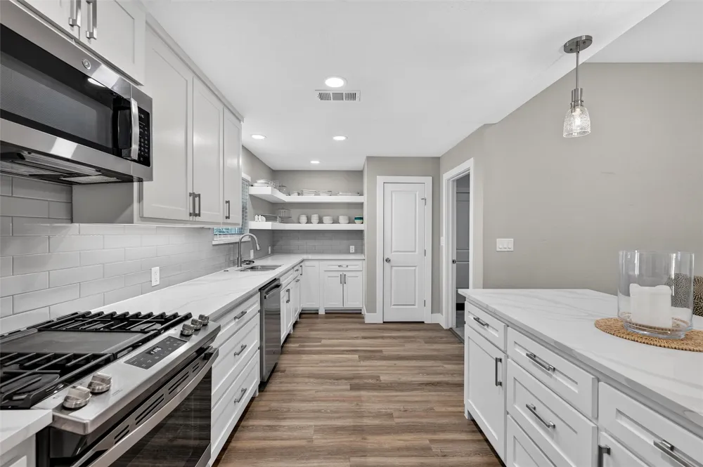 11335 Mccree Road Dallas, TX 75238