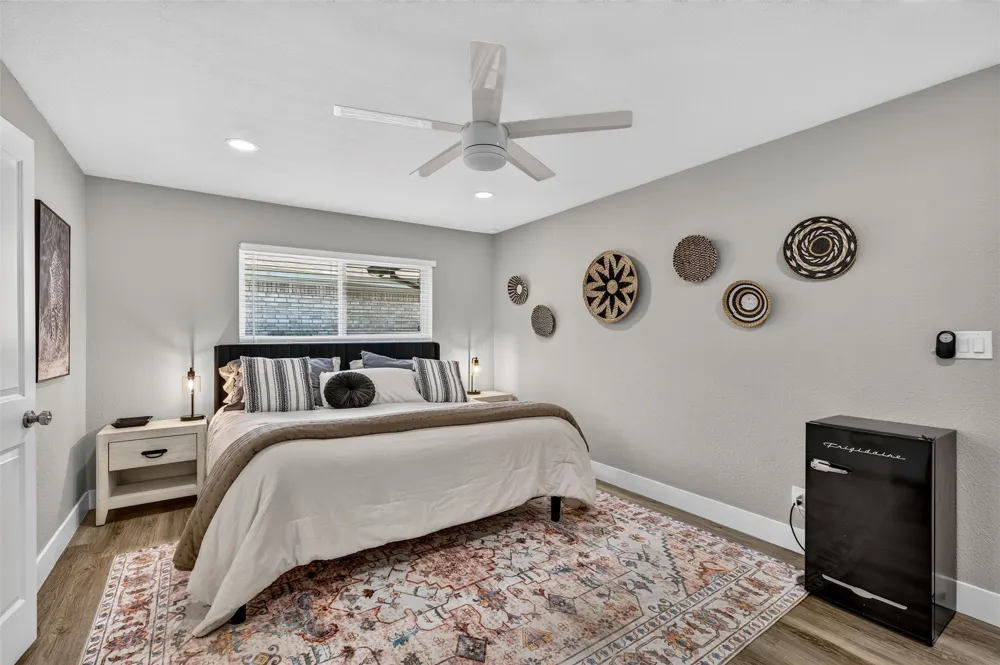11335 Mccree Road Dallas, TX 75238