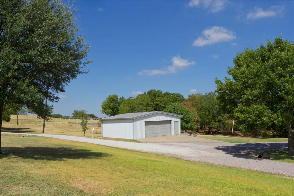 301 Hillside Drive Muenster, TX 76252