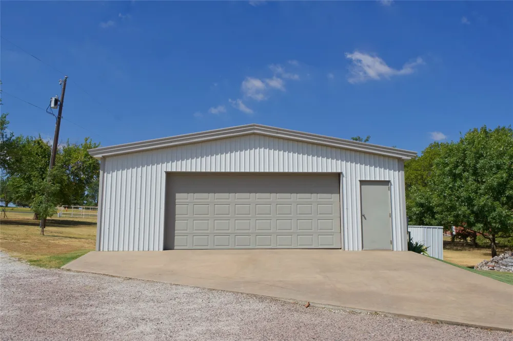 301 Hillside Drive Muenster, TX 76252