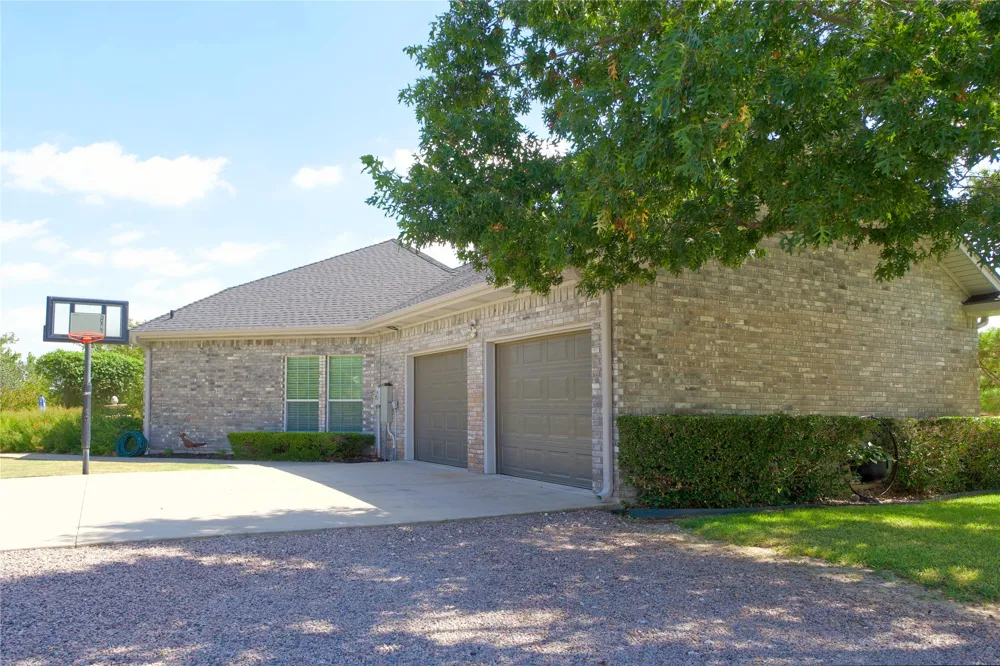 301 Hillside Drive Muenster, TX 76252
