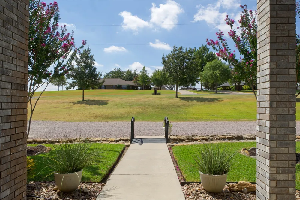 301 Hillside Drive Muenster, TX 76252