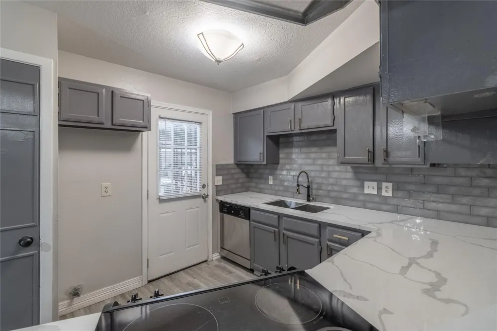 8320 Wild Rose Street #16B Houston, TX 77083