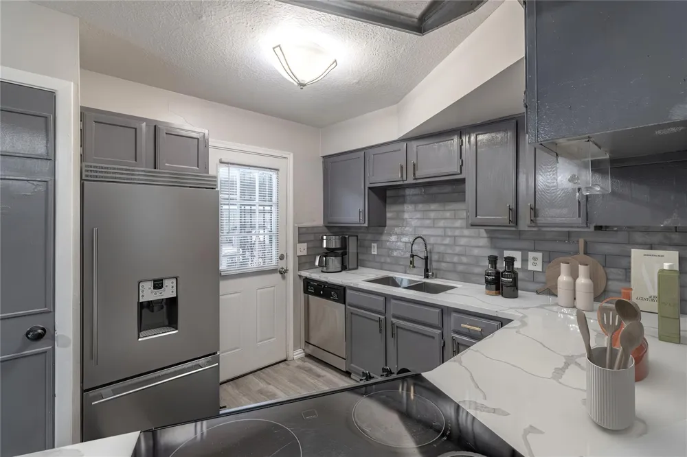 8320 Wild Rose Street #16B Houston, TX 77083