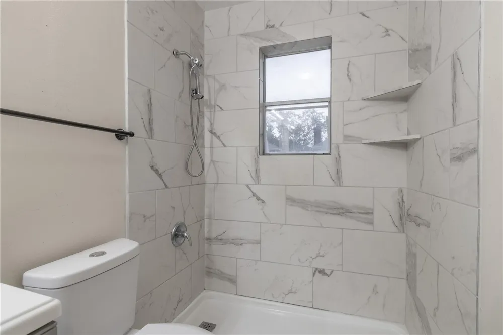 8320 Wild Rose Street #16B Houston, TX 77083
