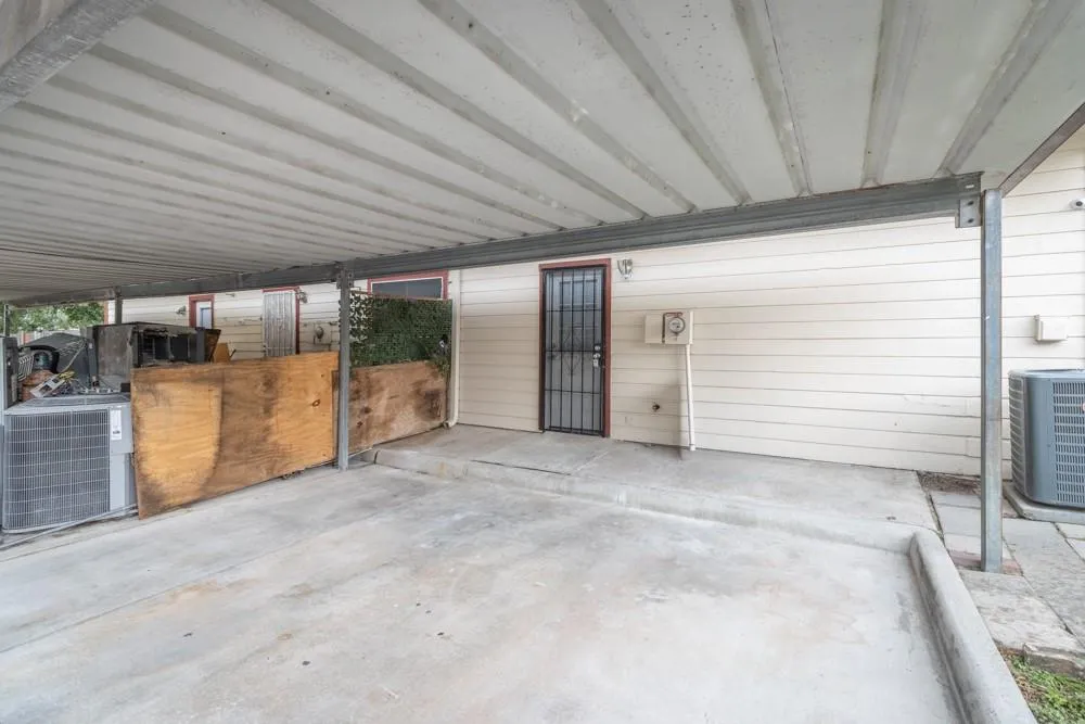 8320 Wild Rose Street #16B Houston, TX 77083