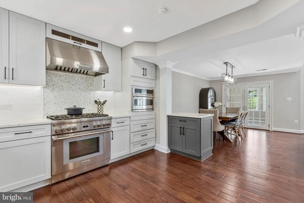 1048 BELLVIEW ROAD Mclean, VA 22102