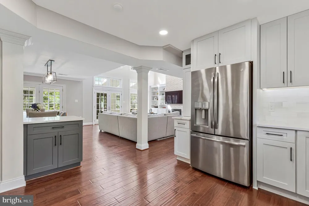 1048 BELLVIEW ROAD Mclean, VA 22102