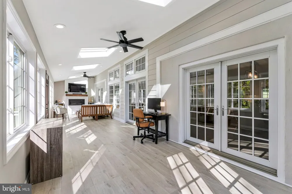 1048 BELLVIEW ROAD Mclean, VA 22102