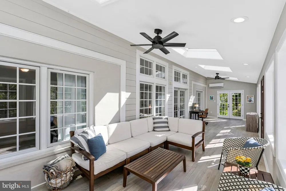 1048 BELLVIEW ROAD Mclean, VA 22102